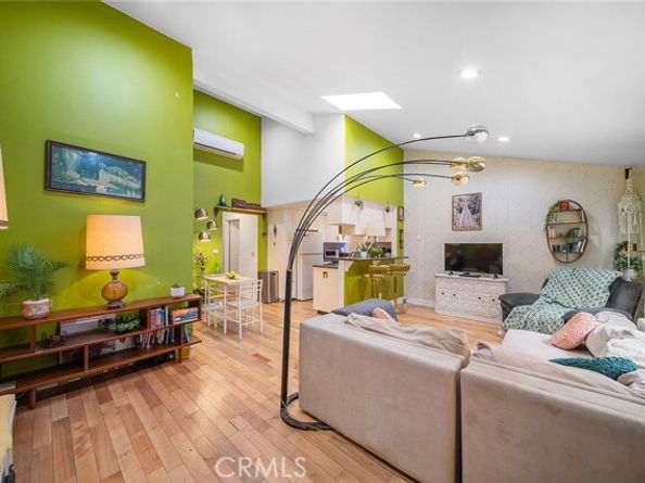 1100 Walnut 4, Long Beach CA 90813