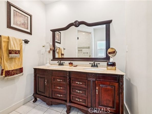 13621 Erwin Street, Van Nuys (los Angeles) CA 91401