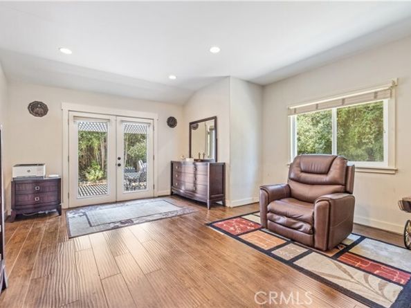 13621 Erwin Street, Van Nuys (los Angeles) CA 91401