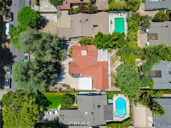 13621 Erwin Street, Van Nuys (los Angeles) CA 91401