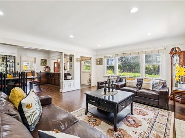 13621 Erwin Street, Van Nuys (los Angeles) CA 91401