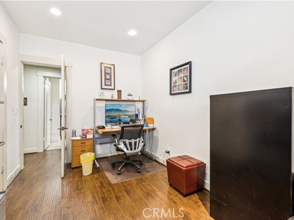 13621 Erwin Street, Van Nuys (los Angeles) CA 91401
