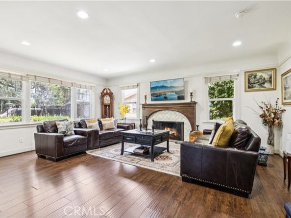 13621 Erwin Street, Van Nuys (los Angeles) CA 91401