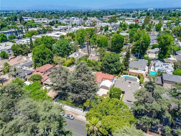 13621 Erwin Street, Van Nuys (los Angeles) CA 91401