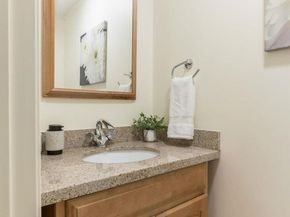 6440 Longcroft Dr, Oakland CA 94611