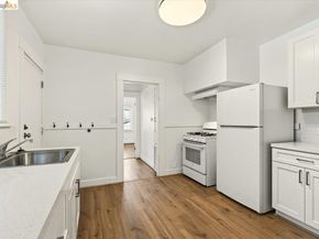1070 Aileen St, Oakland CA 94608