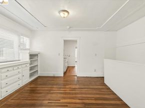 1070 Aileen St, Oakland CA 94608