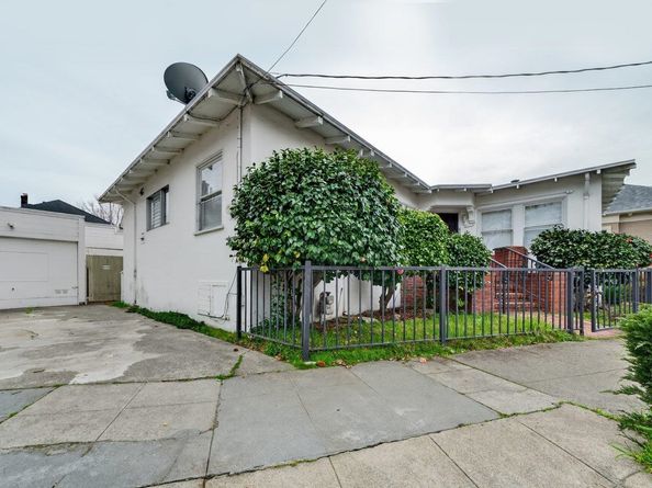 629 66th, Oakland CA 94609