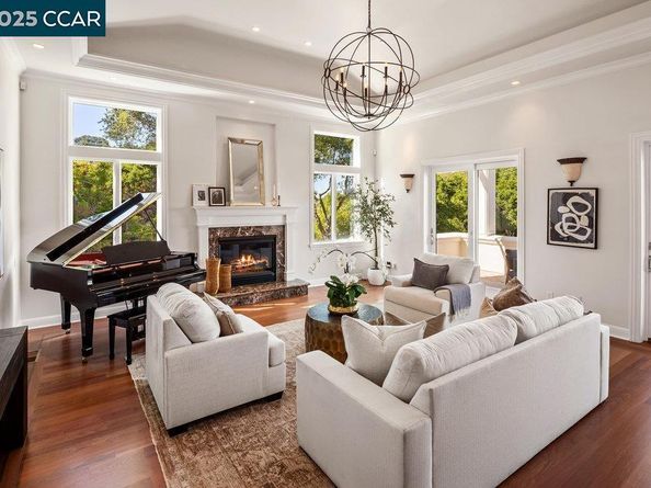 128 Oak Rd, Orinda CA 94563