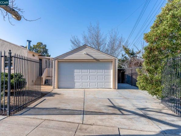 7333 Sunkist Dr, Oakland CA 94605