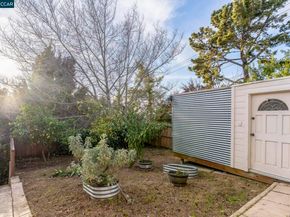 7333 Sunkist Dr, Oakland CA 94605