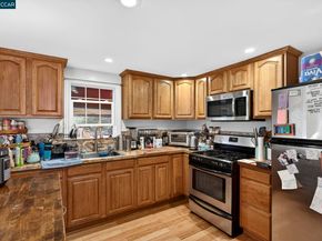 7333 Sunkist Dr, Oakland CA 94605