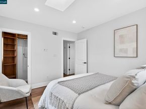 7333 Sunkist Dr, Oakland CA 94605