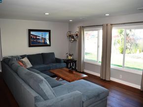 136 Pacific Ave, Pacifica CA 94044