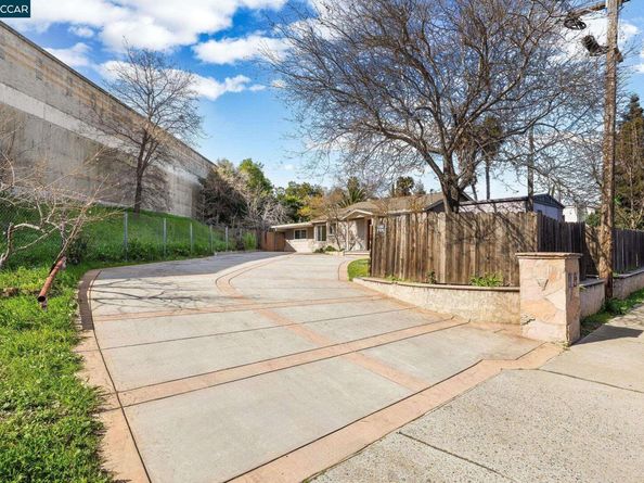 4820 Blum Rd, Martinez CA 94553