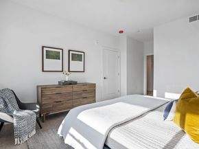 500 Somi CT 301, Hayward CA 94544