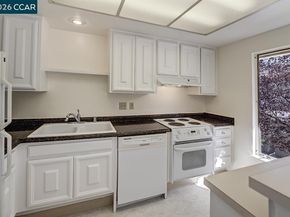 2700 Tice Creek Dr 3, Walnut Creek CA 94595