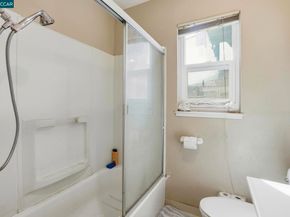 1990 Sunshine Dr, Concord CA 94520