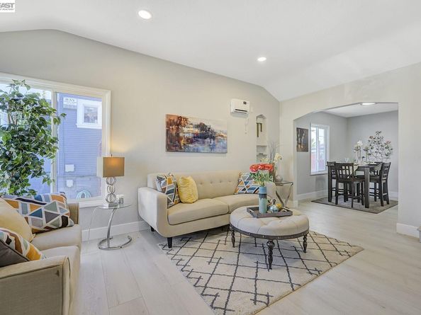 2834 Abbey St, Oakland CA 94619