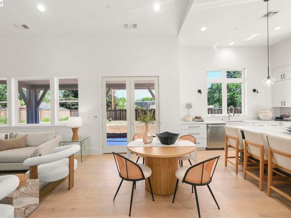 102 Providence Place, Pleasant Hill CA 94523