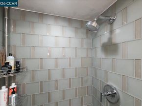 2100 Skycrest Dr 12, Walnut Creek CA 94595