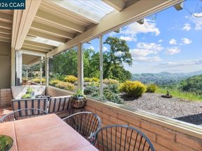 2100 Skycrest Dr 12, Walnut Creek CA 94595