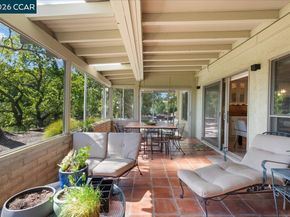 2100 Skycrest Dr 12, Walnut Creek CA 94595