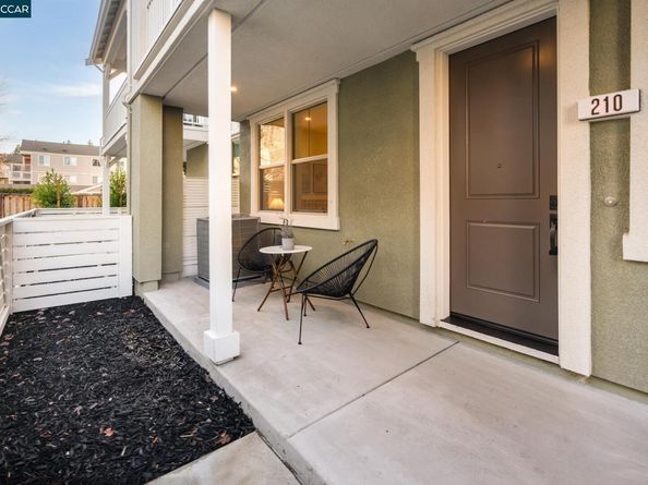 210 Oak Circle, Walnut Creek CA 94597