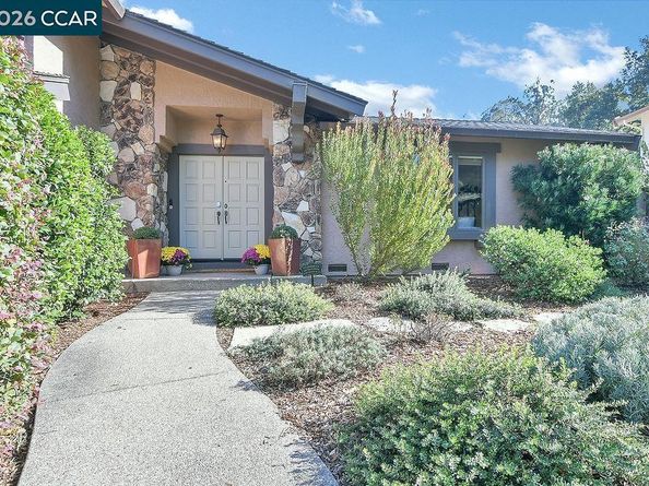 916 Calle Verde, Martinez CA 94553