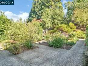 916 Calle Verde, Martinez CA 94553