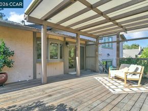 916 Calle Verde, Martinez CA 94553