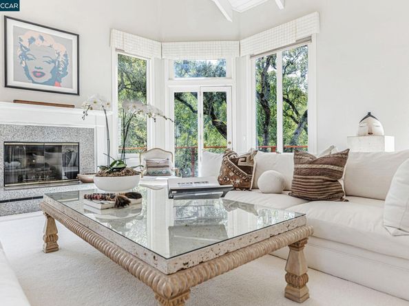 4 Julianna Ct, Moraga CA 94556