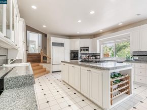 4 Julianna Ct, Moraga CA 94556