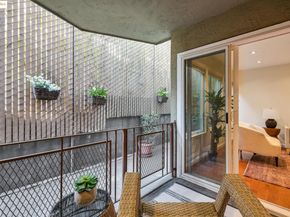 22 Moss Ave 107, Oakland CA 94610