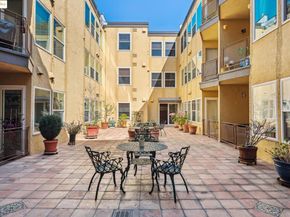 22 Moss Ave 107, Oakland CA 94610
