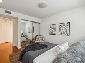 22 Moss Ave 107, Oakland CA 94610