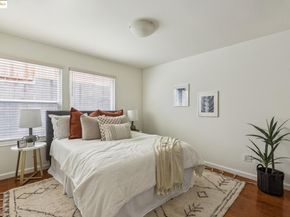 22 Moss Ave 107, Oakland CA 94610