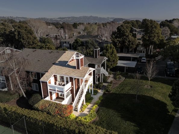 20 Marina Lakes Dr, Richmond CA 94804