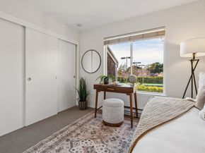 20 Marina Lakes Dr, Richmond CA 94804