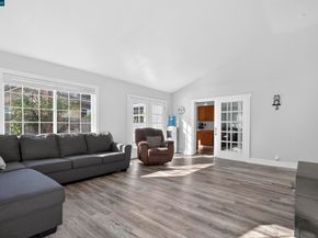 2312 Granada Ct, Pinole CA 94564