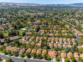 4671 Laurie Cmn 105, Livermore CA 94550