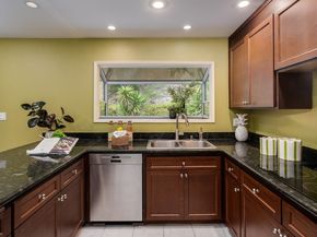 20 Marvin Court, Oakland CA 94605