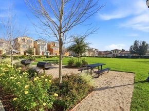 196 Heligan Ln 4, Livermore CA 94551