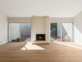1042 Mangrove Ln, Alameda CA 94502