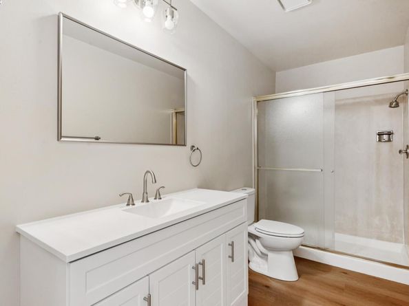 1042 Mangrove Ln, Alameda CA 94502