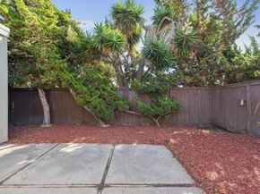 1042 Mangrove Ln, Alameda CA 94502
