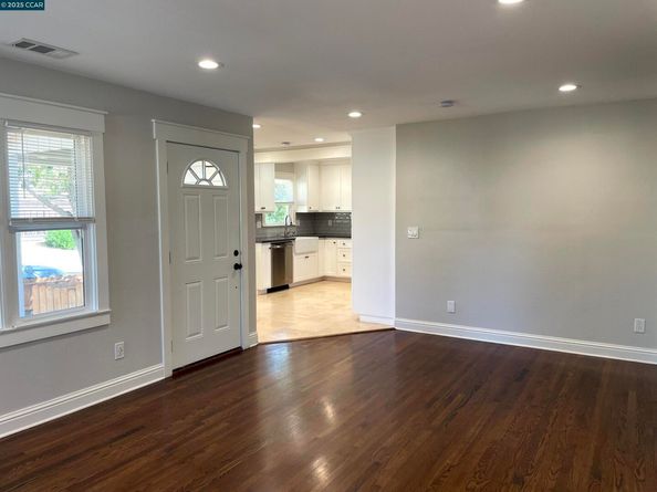 2910 Almond St, Martinez CA 94553