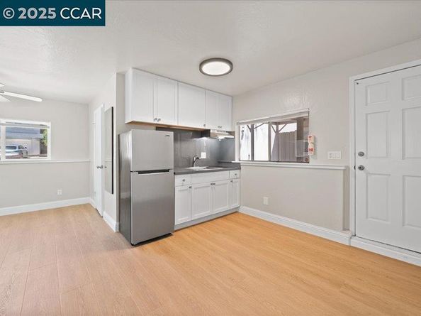 2910 Almond St, Martinez CA 94553