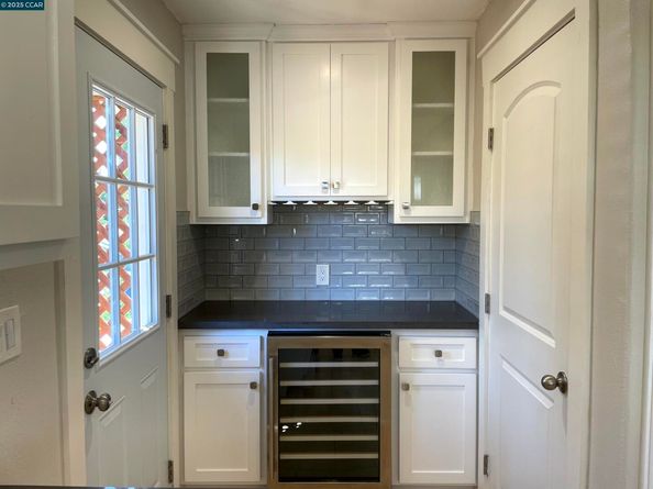 2910 Almond St, Martinez CA 94553