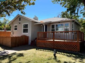2910 Almond St, Martinez CA 94553